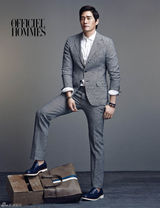 高清组图：韩星刘智泰拍写真演绎熟男风范