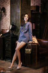 组图：江语晨最新封面大片 画面唯美显浪漫情怀