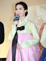 高清组图：新《倩女幽魂》韩国首映 刘亦菲穿韩服