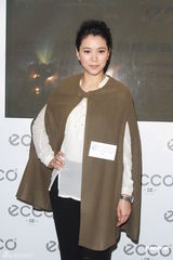 组图：袁咏仪称与张智霖拍戏辛苦 想与黄日华擦火花