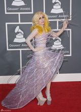 高清组图：52届格莱美红毯 Lady Gaga聚焦全场