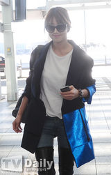 组图：宋智孝成宥利韩智慧便装现身机场赴香港