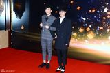 组图：微博之夜红毯 华晨宇白举纲哥俩好