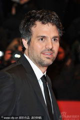 幻灯图集：《关门岛》首映 莱昂纳多亮相成焦点