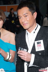 梁咏琪装36D假大胸上阵 古天乐期待演飞机师