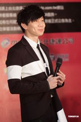 组图：林俊杰大方对Hebe示爱 为其写歌盼有合作