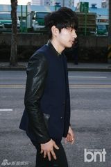 组图：《星星》庆功 金秀贤全智贤潜伏入场