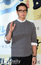 组图：朴有天金秀贤等助阵李钟硕新片试映