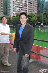 组图：霍启刚霍启山心情大好 否认成立教学基金