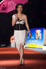 高清图：秦海璐再夺电影大奖 自嘲野心始于十年前 