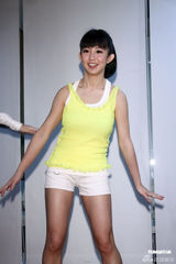 组图：曾昱嘉将开唱压力大 郭书瑶亲自下厨煮补品