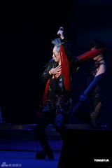 组图：张达明栋笃笑首映 叶璇诸葛梓岐齐捧场 