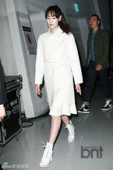 组图：韩星孙丹菲吴涟序等出席时装展