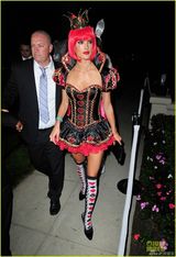 组图:群星惊悚亮相万圣节派对莱昂纳多变蒙面人