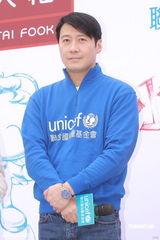 高清图：黎明出席慈善活动 被问生子计划没好气