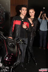 组图：李治廷欲带妈妈探班范冰冰