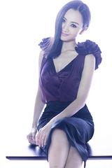 组图：杨蓉魅力写真曝光 慵懒女人的优雅魅惑