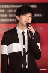 组图：林俊杰大方对Hebe示爱 为其写歌盼有合作