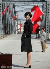 幻灯图：《告密者》热拍 刘孜发微博庆祝