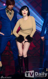 组图：李玟雨佳仁热舞《冠军秀》 B.A.P夺冠