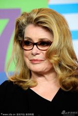 组图：《狂妈上路》记者会 常青树凯瑟琳亮相