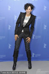 幻灯：电影《在路上》发布会 女演员兹尼卡鬼马可爱