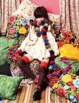 幻灯图集：韩孝珠新年绚丽写真 俏丽短发引时尚