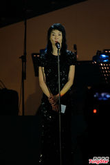 组图：梅艳芳逝世十周年 圈中好友登台悼念