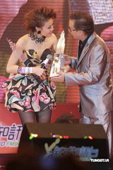 幻灯：新城劲爆颁奖礼落幕 陈奕迅容祖儿称王封后