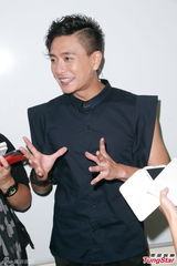 组图：黄宗泽岑丽香邓紫棋出席录影