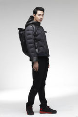 高清组图：赵仁成韩孝珠拍写真展现酷暑里的严冬