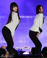 组图：孙丹菲WAPOP演出露蛮腰 AOA等性感劲舞