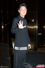 组图：何韵诗出席婚宴 与容祖儿刘浩龙首度聚首