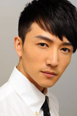 组图：许诺白领休闲搭配 清爽时尚帅气兼备