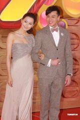 组图：黃浩然陈法拉同穿银色装 俊男靓女很般配