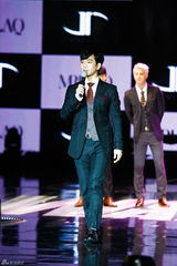 独家高清：韩团MBLAQ发新辑《BROKEN》化身暖男