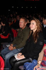 组图：林子祥香港个唱父子档 林德信弹琴助唱