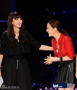 组图：仁顺伊等出演时尚节目展华丽舞台