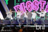 组图：EXO、f(x)等献唱大韩民国庆典演唱会