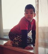 组图：郭涛爱子石头成长相册 小大人纯爷们儿