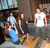 组图：Maggie Q穿透视装亮相 胸部浑圆