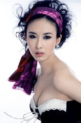 幻灯图：第一车模兽兽写真回顾 性感妖娆尽显风情