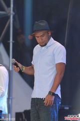 组图：春浪音乐节举办 萧敬腾张震岳热狗齐聚