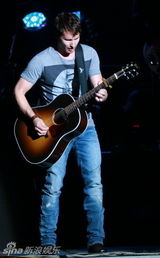 组图：詹姆斯-布朗特北京演唱会