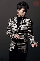 组图：张杰最新大片曝光 彰显成熟男人味