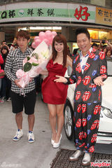 组图：卜学亮发片郭书瑶站台 再动女神隋棠脑筋