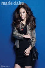 高清图：韩星闵孝琳写真波浪卷发动感风情