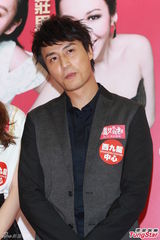 组图：叶念琛新片执导绯闻女友庄思敏床战戏