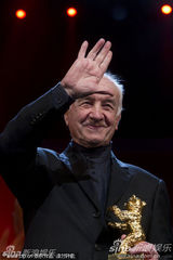 《音乐盒》首映礼 斯塔尔获授“终身成就奖”奖杯