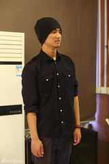 组图：快男巡演北京站彩排 华晨宇继续火星面